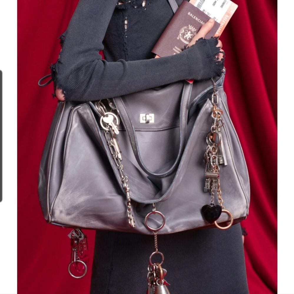 Saint Laurent muse bag